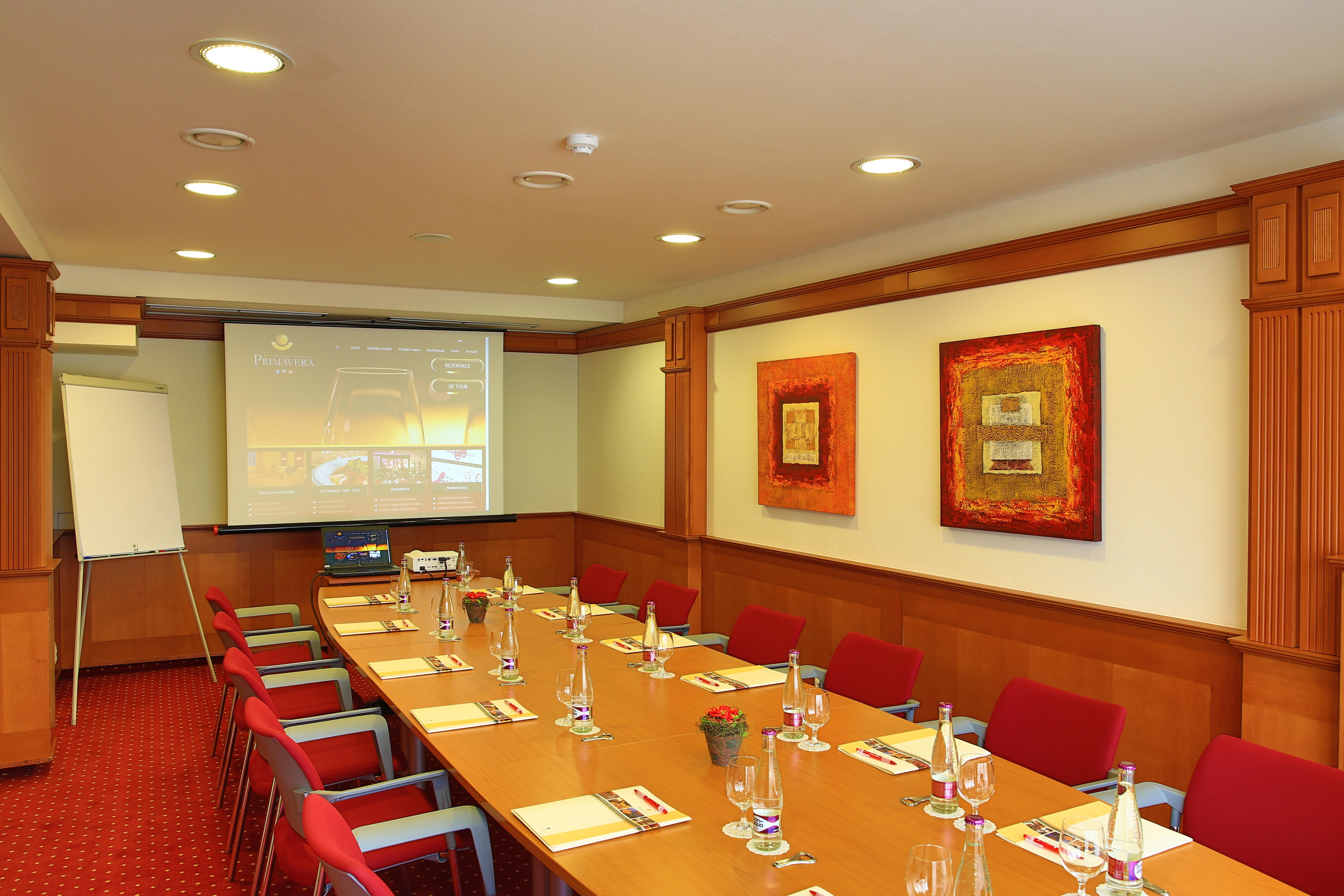 Primavera & Congress Centre Hotel