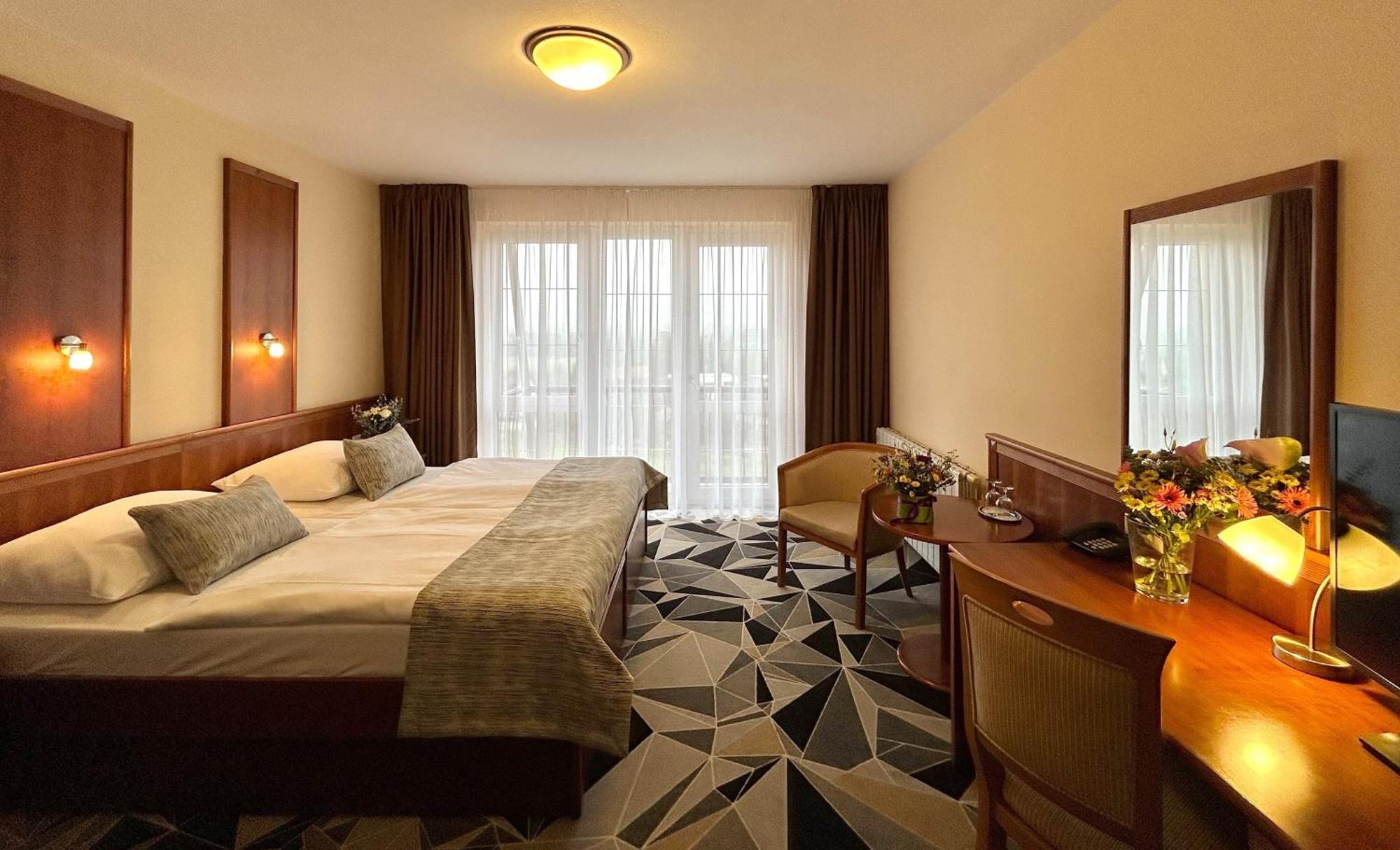 Primavera & Congress Centre 4* Пльзень