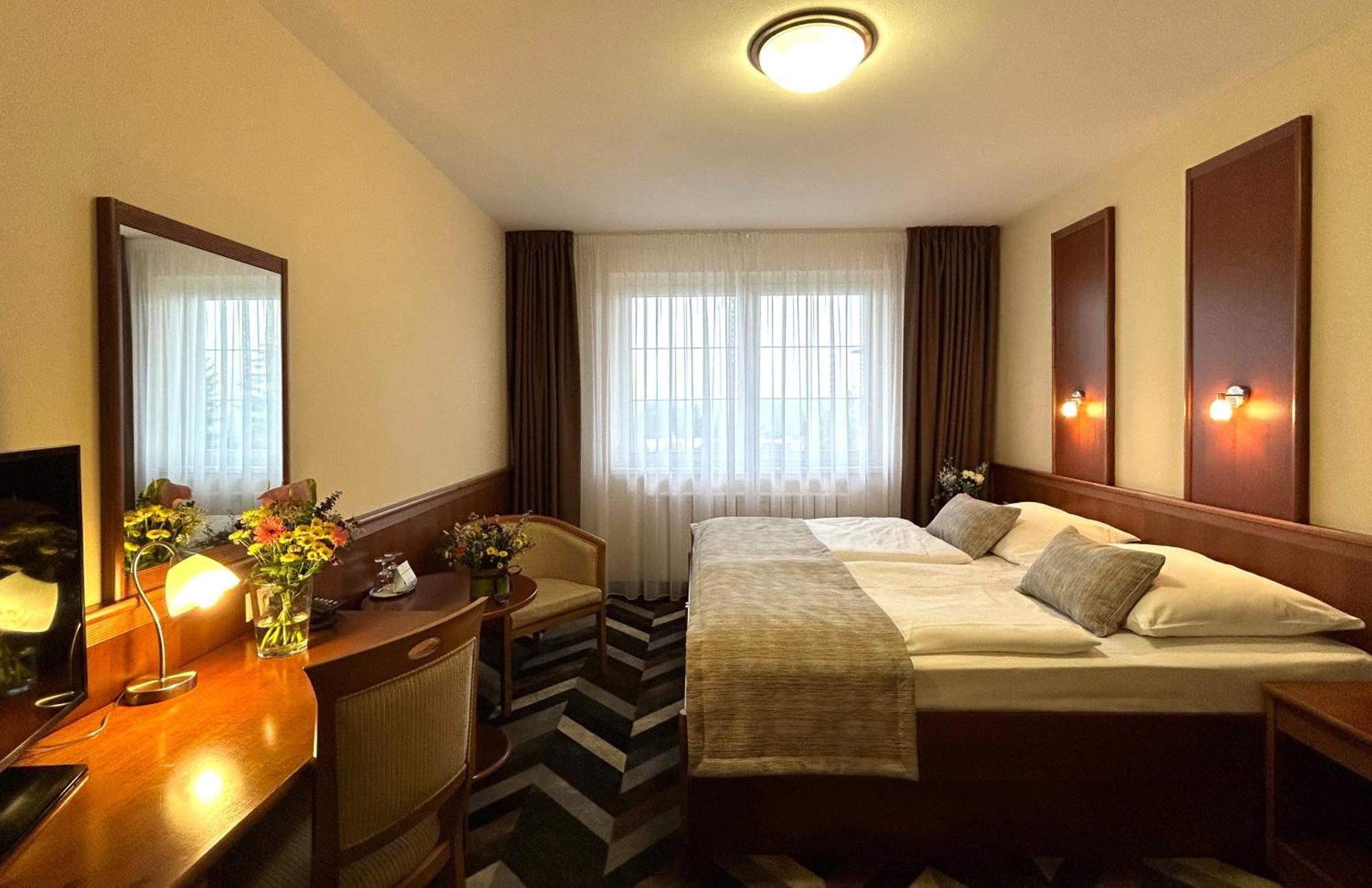 Primavera & Congress Centre Hotel 4*