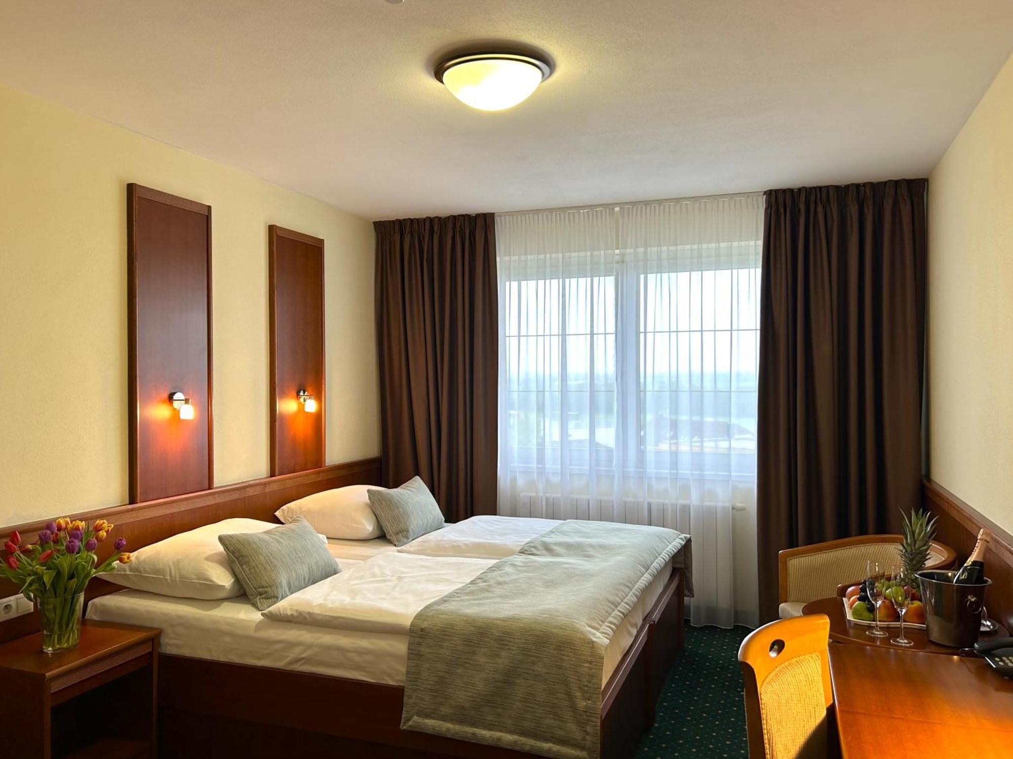 Primavera & Congress Centre 4*