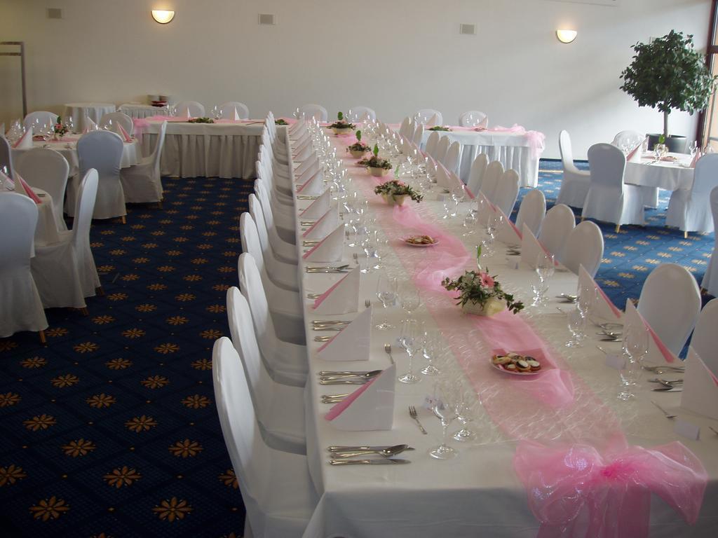 Primavera & Congress Centre 4* Пльзень