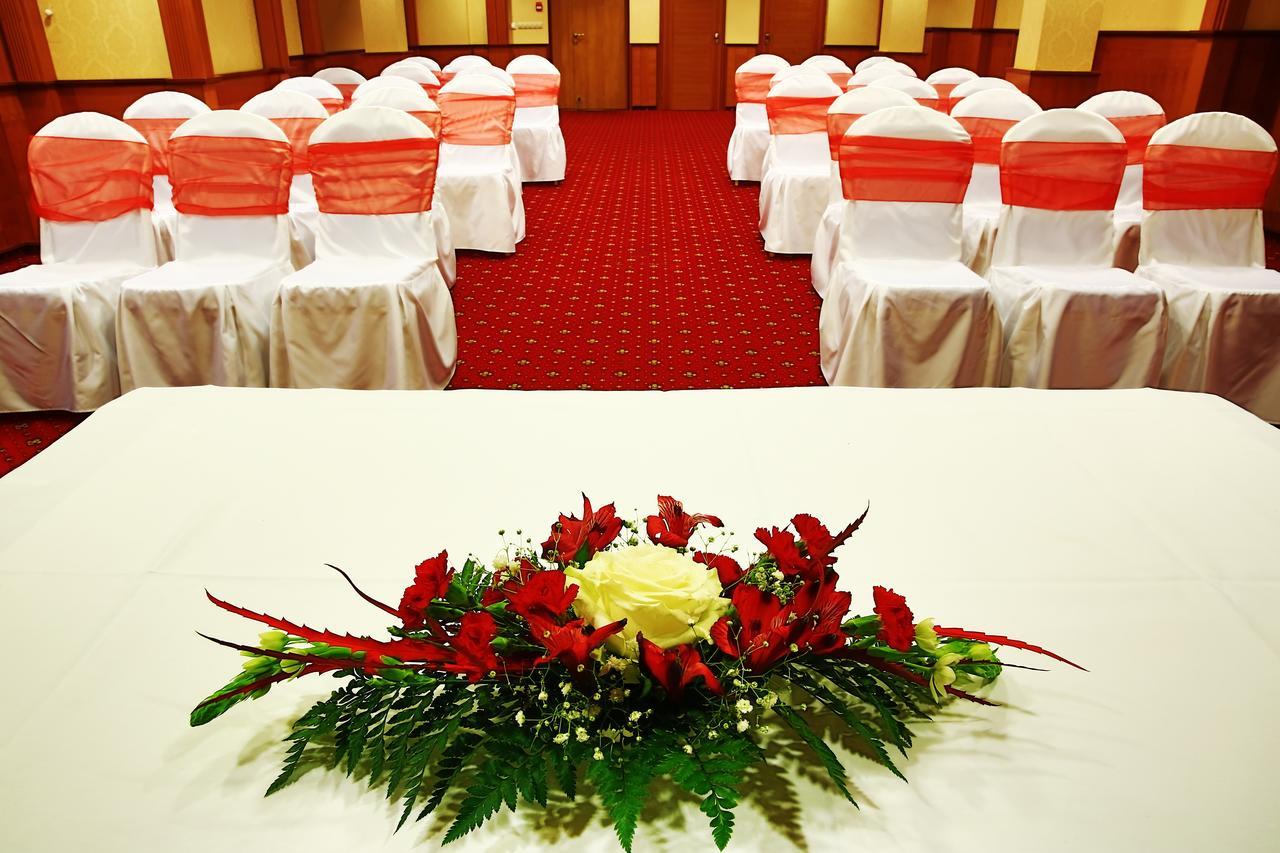 Primavera & Congress Centre 4*